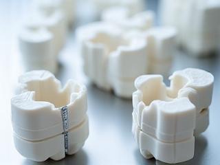 Implanty ortopedyczne ceramiczne kość